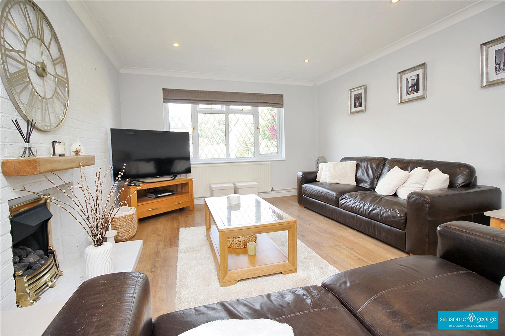 4 bed property in Goodliffe Gardens, Reading